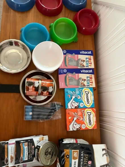 Photo of free Cat stuff bundle (Goldington MK41) #3
