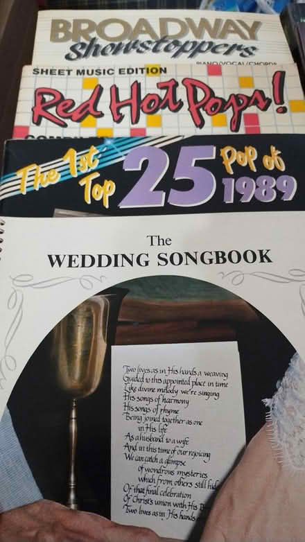 Photo of free piano, vocal, guitar books (Allen) #1