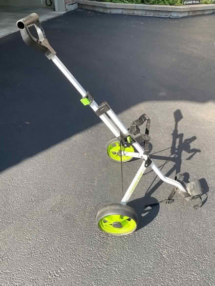 Photo of free Junior Golf Pull Cart (Buffalo Grove) #1