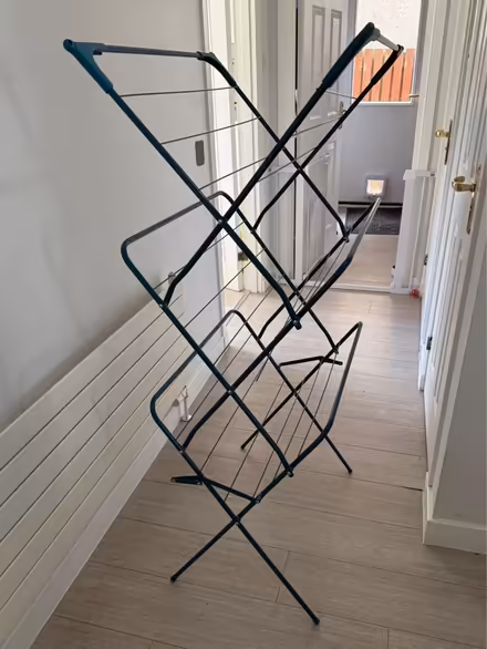 Photo of free Airing rack (Falkirk FK1) #3
