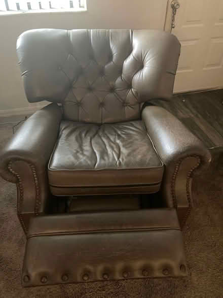 Photo of free Couch and recliner (Melbourne) #3