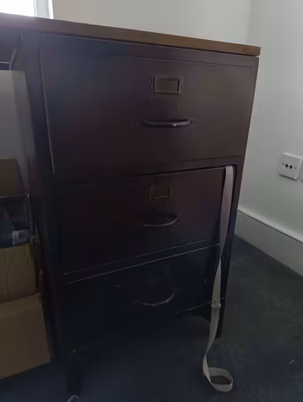 Photo of free 3 Drawer Desk (Brownswood Park N5) #2