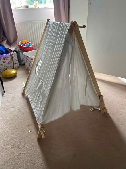 Photo of free Nice tent (Sw183jr) #2