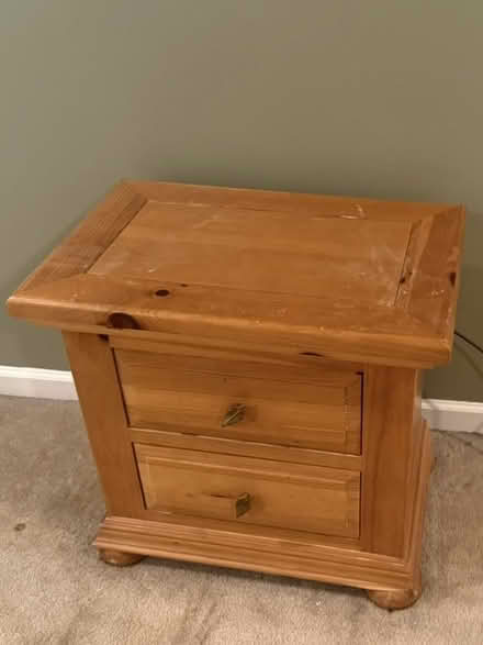 Photo of free King Bedroom Set (Leesburg) #4