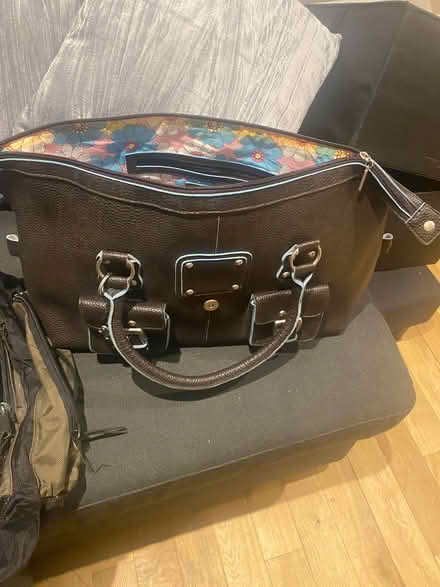 Photo of free Woman’s bag (Burnham SL2) #1