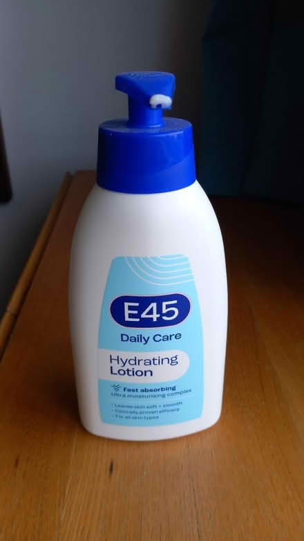 Photo of free E45 hydrating lotion (Pitshanger W5) #1