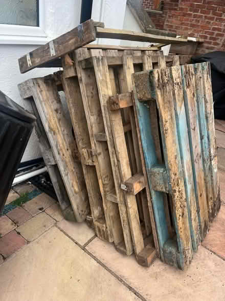 Photo of free 6 x wooden pallets (New Brighton CH45) #1