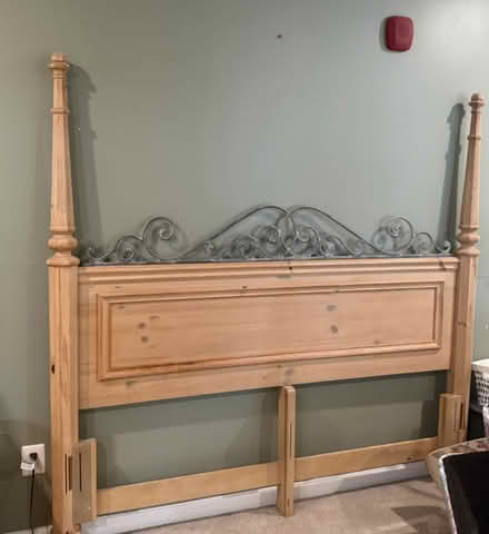 Photo of free King Bedroom Set (Leesburg) #1