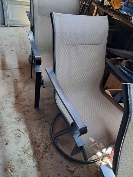 Photo of free Patio dining table and 6 chairs (Birchmount & St Clair) #4