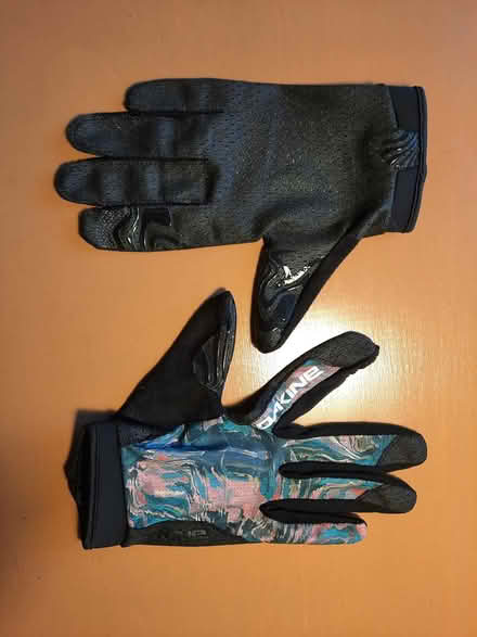 Photo of free Thin summer bike gloves (south San Carlos) #1