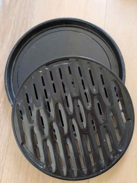 Photo of free 3 Enamelled Oven Trays (Farnham, GU9) #3