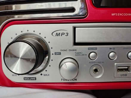 Photo of free “Retro” music player - LPs, CDs, radio, USB, SD card (Shepton Mallet BA4) #3