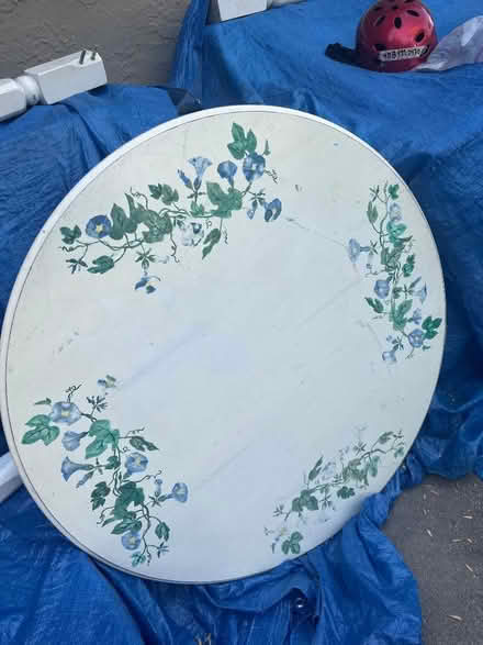 Photo of free Wood table and 4 chairs (Pton near fairgrounds) #1
