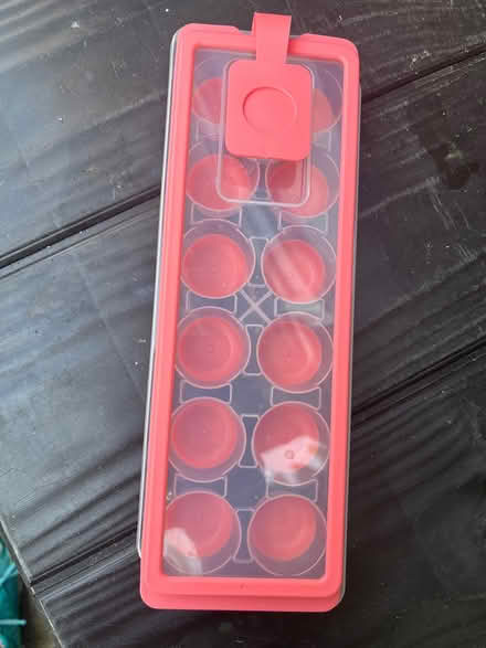Photo of free ice cubes maker (Southport PR8) #1