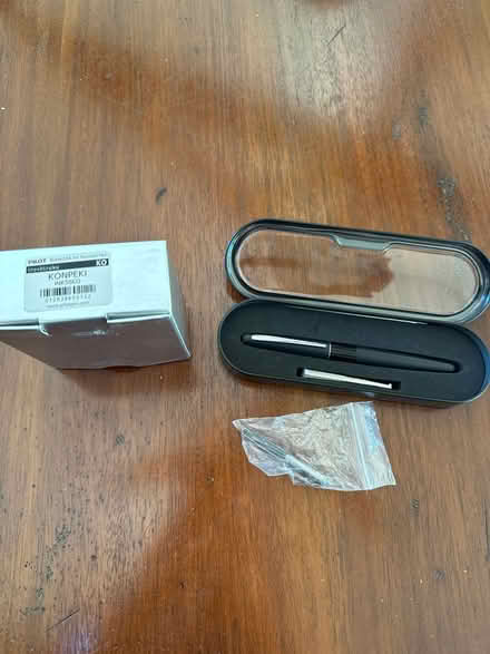 Photo of free Fountain pen n ink (95070) #1