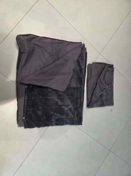 Photo of free Single bedding (Barkingside IG5) #2