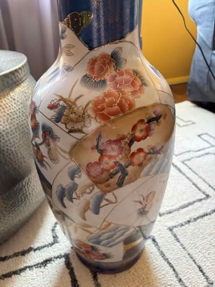 Photo of free Vintage large vase (Rego Park) #3