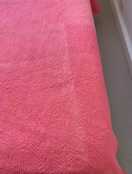 Photo of free Pink blanket or bedspread- Zara home (Chalk Farm NW3) #2