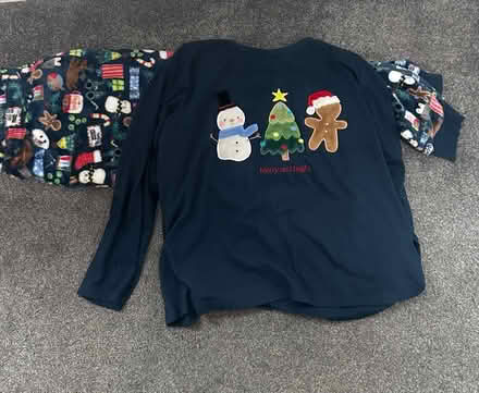Photo of free Ladies pyjamas size 16-18 (Me58en) #2