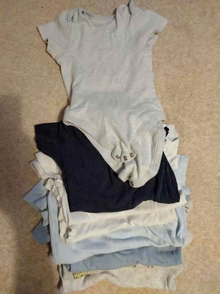 Photo of free 8 Short Sleeved Body Suits for 2-3 year olds (Roseacre ME15) #1