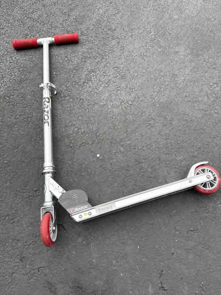 Photo of free Kids Razor Scooters (Flemington, NJ) #1