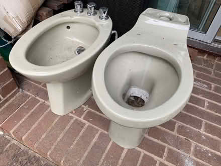 Photo of free Bathroom suite (Presteigne LD8) #1