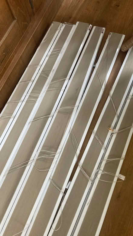 Photo of free Window blinds x 7 (can split) (Wheathampstead) #2
