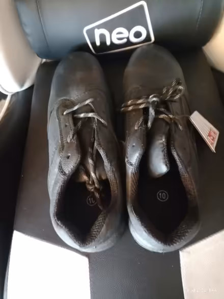 Photo of free Size 10 Safety Shoes - New/Unworn (Wrexham LL11) #3