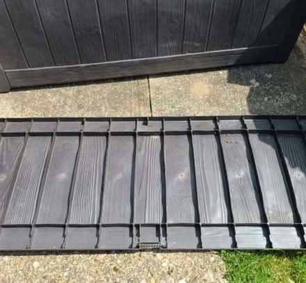 Photo of free Keter garden storage in need of TLC (Springfield CM1) #4