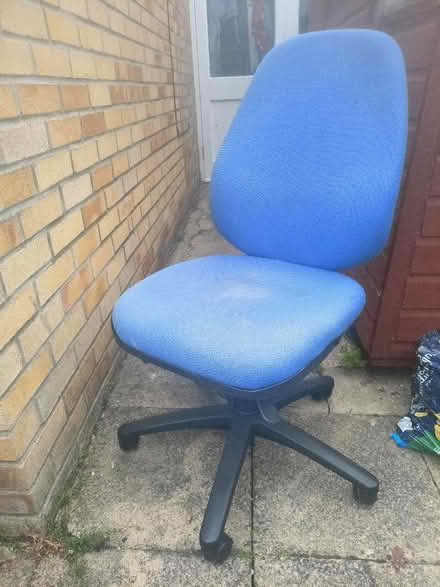Photo of free Office swivel chair (CO13) #4