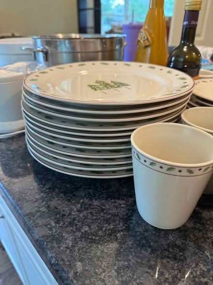 Photo of free christmas dishes (94 andover st dumont nj) #1