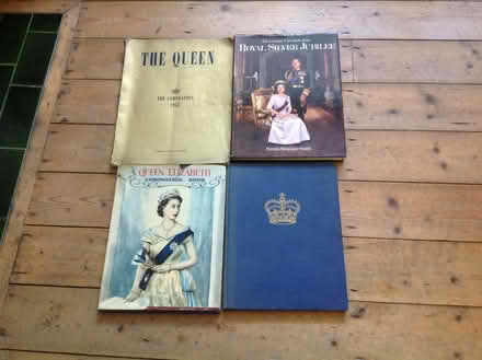 Photo of free 4 commerative publications relating to QE2 (Heaton BD9) #1