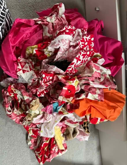 Photo of free Mixed fabric pieces (Ware SG12) #1