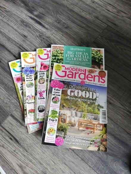 Photo of free A few gardening magazines (Bradway S17) #1