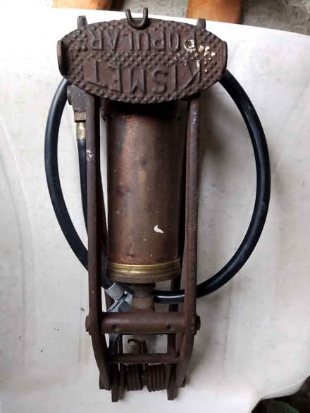 Photo of free Retro foot pump - Kismet 'Popular' (Bucknell SY7) #1