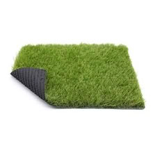 Photo of Artificial Green Grass Off-Cut (BR6) #1