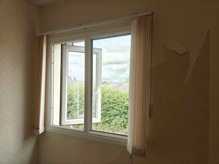 Photo of free Window blind (Moulton) #2
