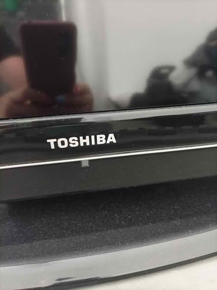 Photo of free Toshiba 32bv700b TV (Gosport PO13. BRIDGEMARY) #1