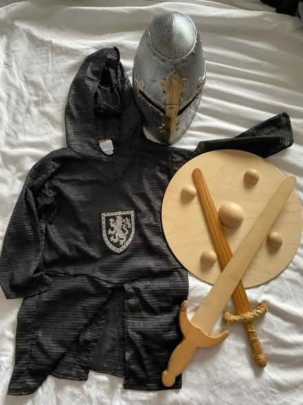 Photo of free Kids Knight Costume (Perdiswell WR3) #1