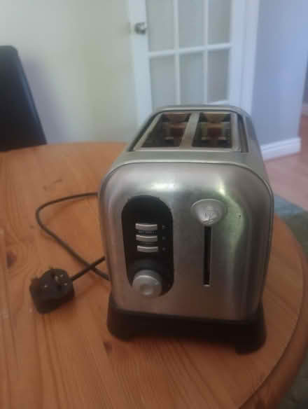 Photo of free 2 slot metal toaster (Ipswich, IP4) #2