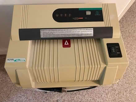 Photo of free Cross Cut Paper shredder (Newark DE) #2