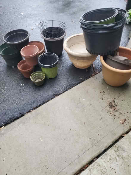 Photo of free Plant Pots (Middletown) #1