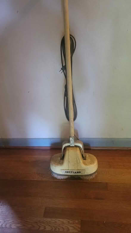 Photo of free Floor Buffer (First Colonial & Mill Dam) #1