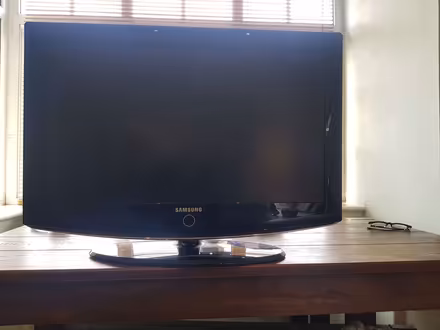 Photo of free Samsung 32inches TV (Langley SL3) #1