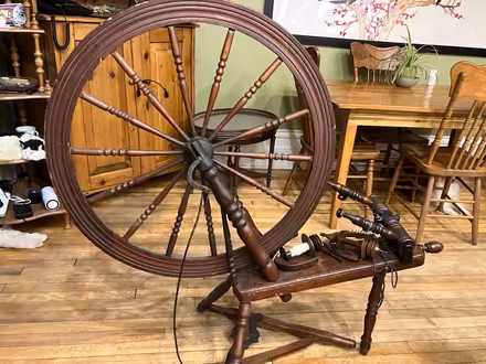 Photo of free Amazing spinning wheel (Hintonburg) #1