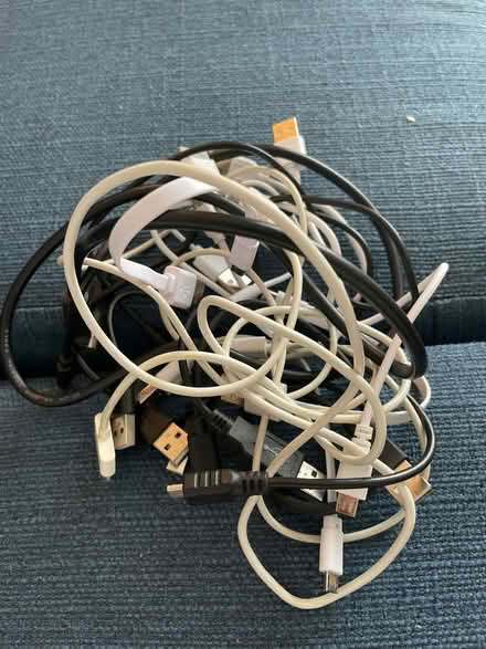 Photo of free Wires USB to Mini/Micro USB | typeC (Edenbridge) #1