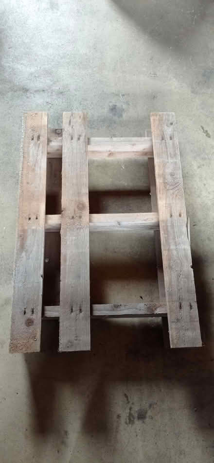 Photo of free Pallets (Bretton) #2
