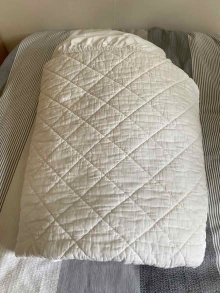 Photo of free Mattress protector (Letchworth garden city SG6) #1