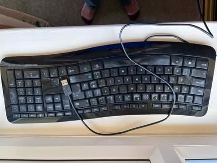 Photo of free Wired Microsoft keyboard (Thornton le Beans DL6) #1