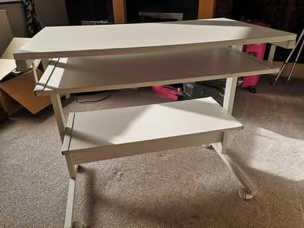 Photo of free Work station / large desk (Stretford) #1